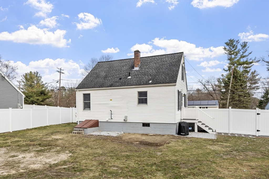 1430 Mammoth Road Dracut, MA 01826 - Photo 28 of 41