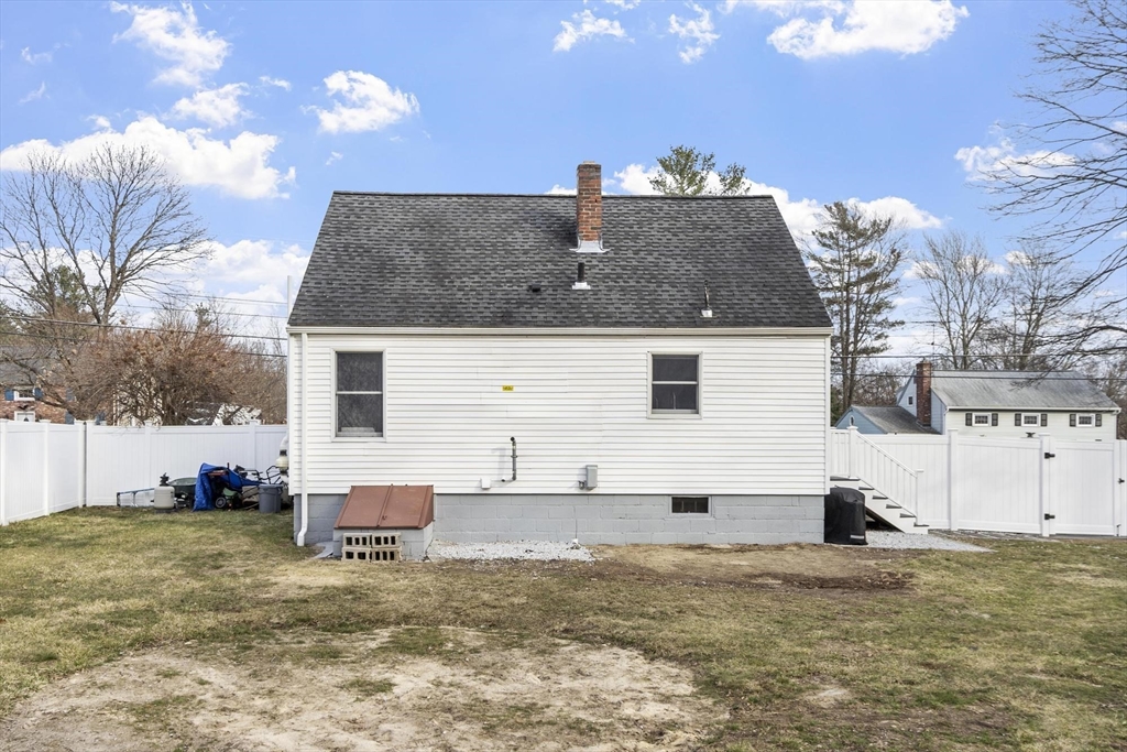 1430 Mammoth Road Dracut, MA 01826 - Photo 30 of 41