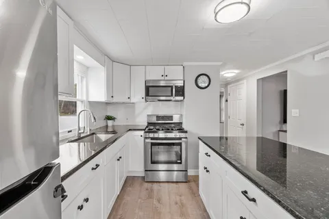 $499,000 | 1430 Mammoth Road, Dracut, MA 01826