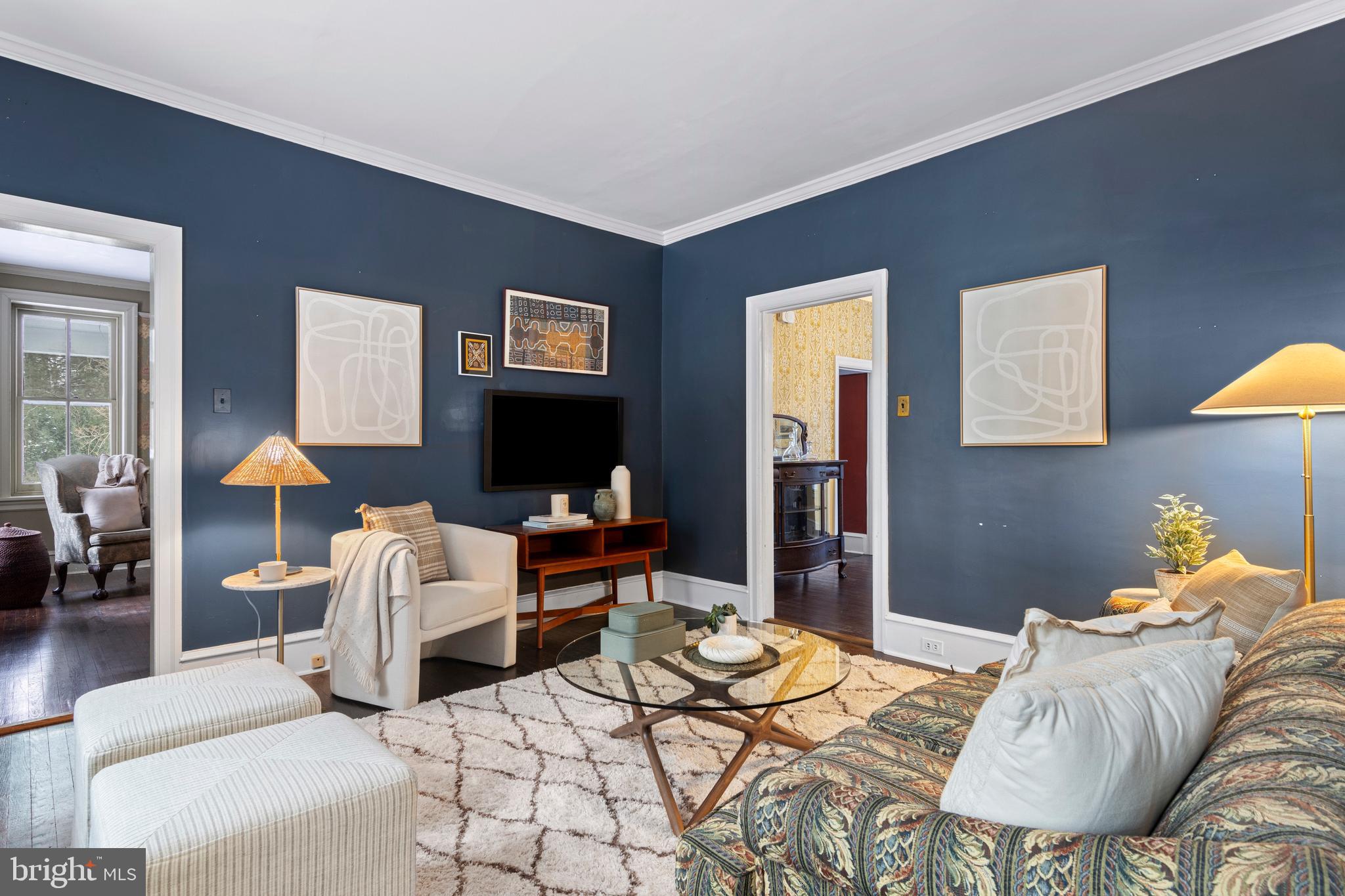 1009 Bent Road Media, PA 19063 - Photo 11 of 42 Den with lots of light