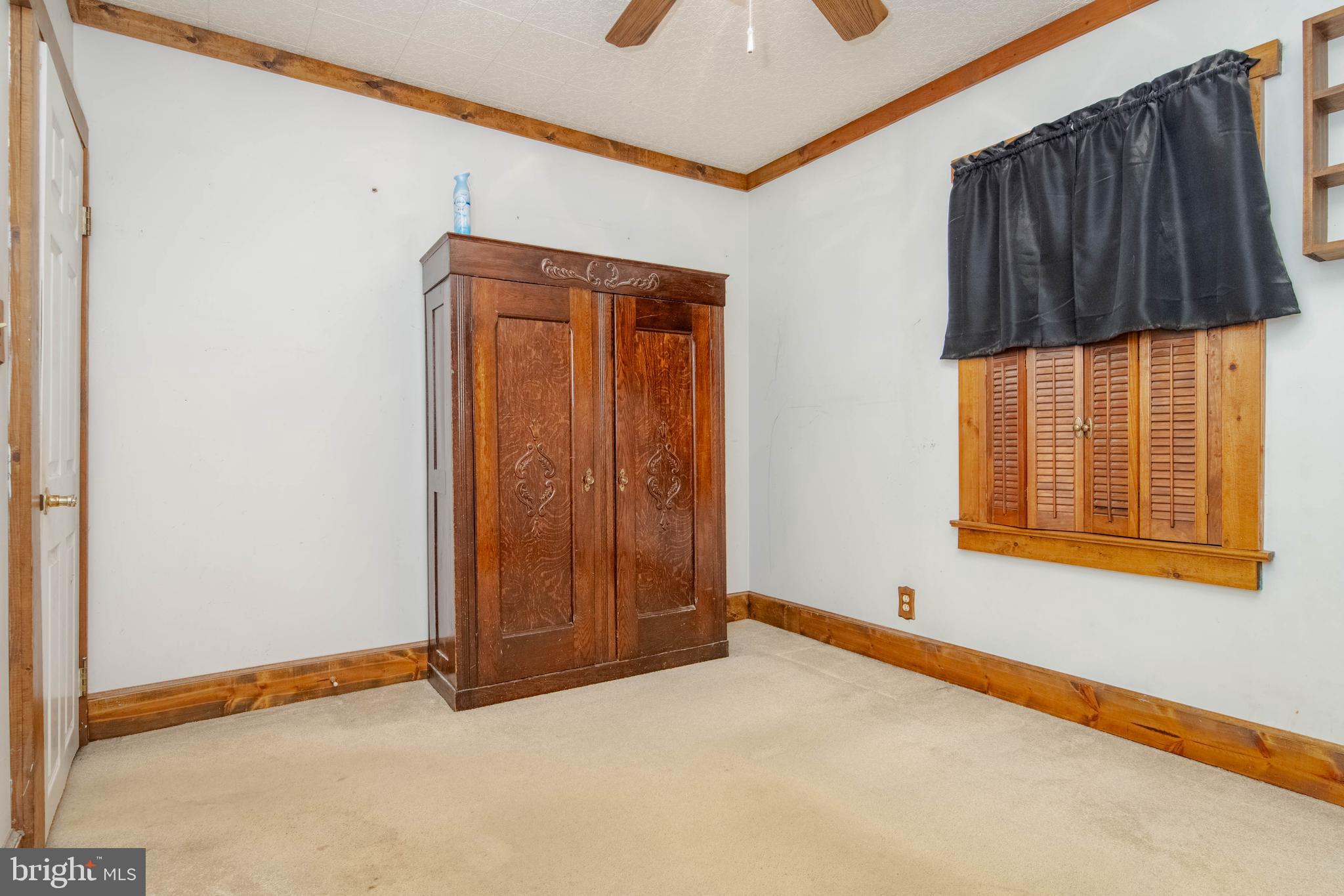 318 Lorraine Avenue Baltimore, MD 21221 - Photo 10 of 27 a view of an empty room