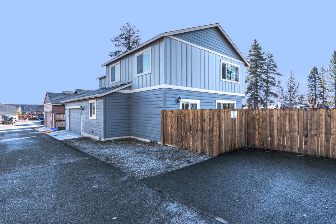 520 Southeast Reed Market Road Bend, OR 97702 - Photo 2 of 25 additional parking on side