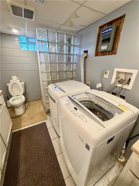 121 Kemar Drive Butler, PA 16002 - Photo 25 of 31 a utility room with dryer and washer
