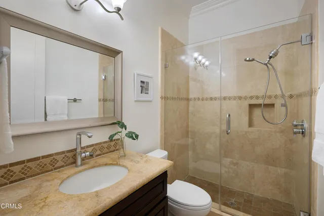 $2,499,000 | 4337 Vista Place, La Canada Flintridge, CA 91011