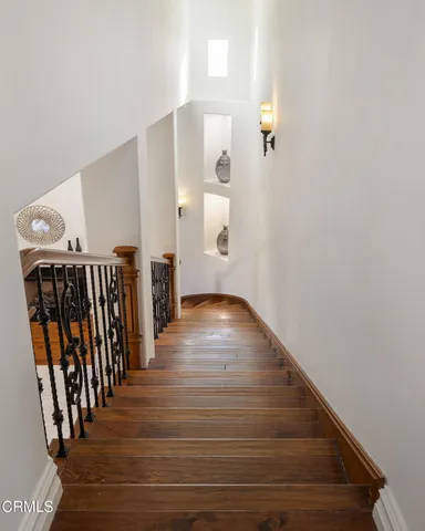 $2,499,000 | 4337 Vista Place, La Canada Flintridge, CA 91011