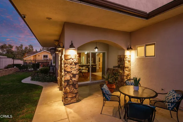 $2,499,000 | 4337 Vista Place, La Canada Flintridge, CA 91011