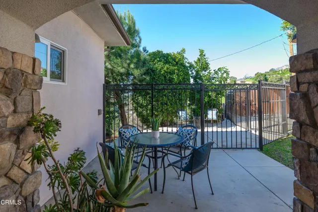 $2,499,000 | 4337 Vista Place, La Canada Flintridge, CA 91011