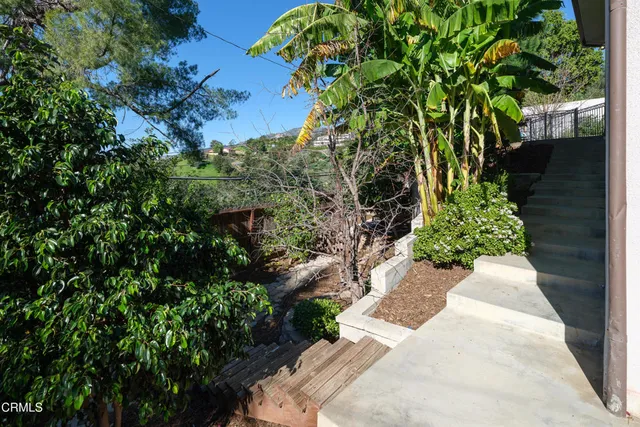 $2,499,000 | 4337 Vista Place, La Canada Flintridge, CA 91011
