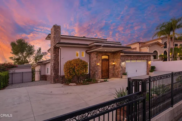 $2,499,000 | 4337 Vista Place, La Canada Flintridge, CA 91011