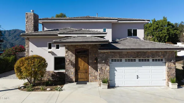 $2,499,000 | 4337 Vista Place, La Canada Flintridge, CA 91011