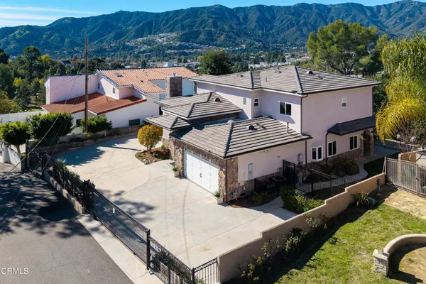 $2,499,000 | 4337 Vista Place, La Canada Flintridge, CA 91011