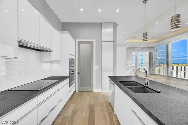 $15,000 | 3726 South Las Vegas Boulevard, Unit 3504, Las Vegas, NV 89158