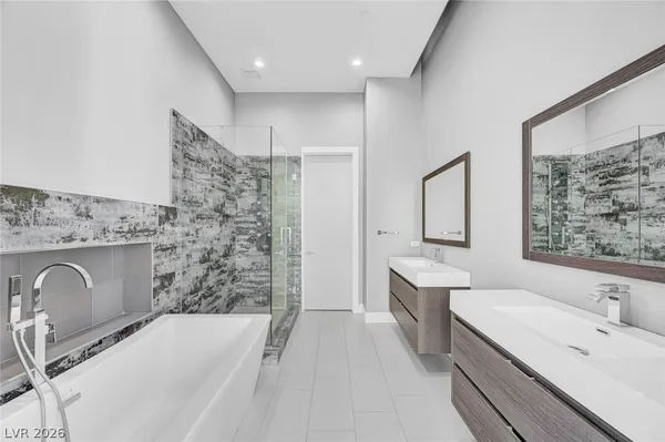 $15,000 | 3726 South Las Vegas Boulevard, Unit 3504, Las Vegas, NV 89158