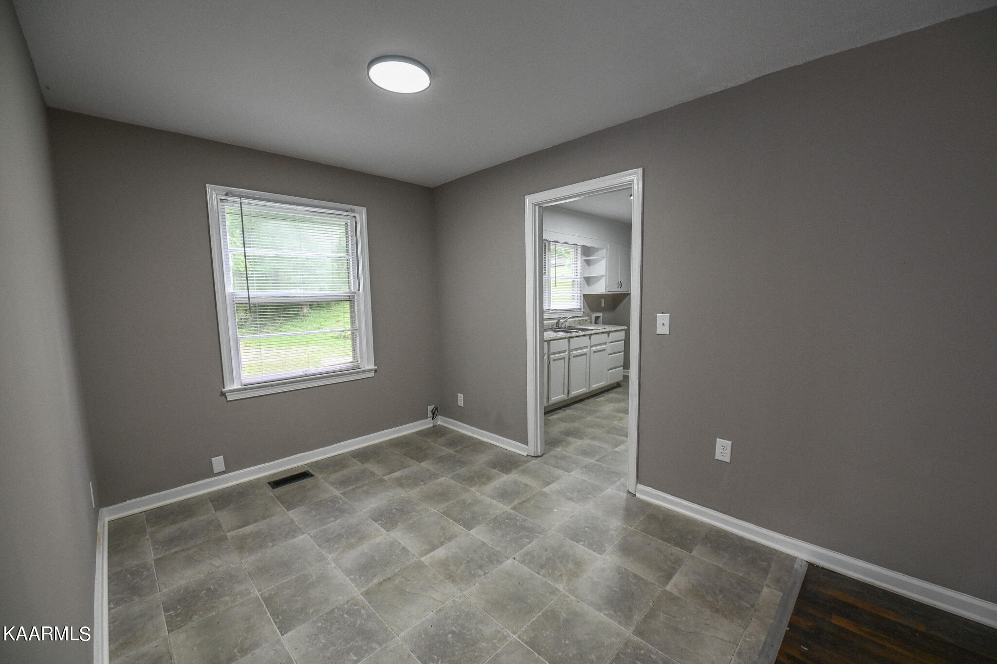8905 Childress Road Powell, TN 37849 - Photo 7 of 27 Childress-04