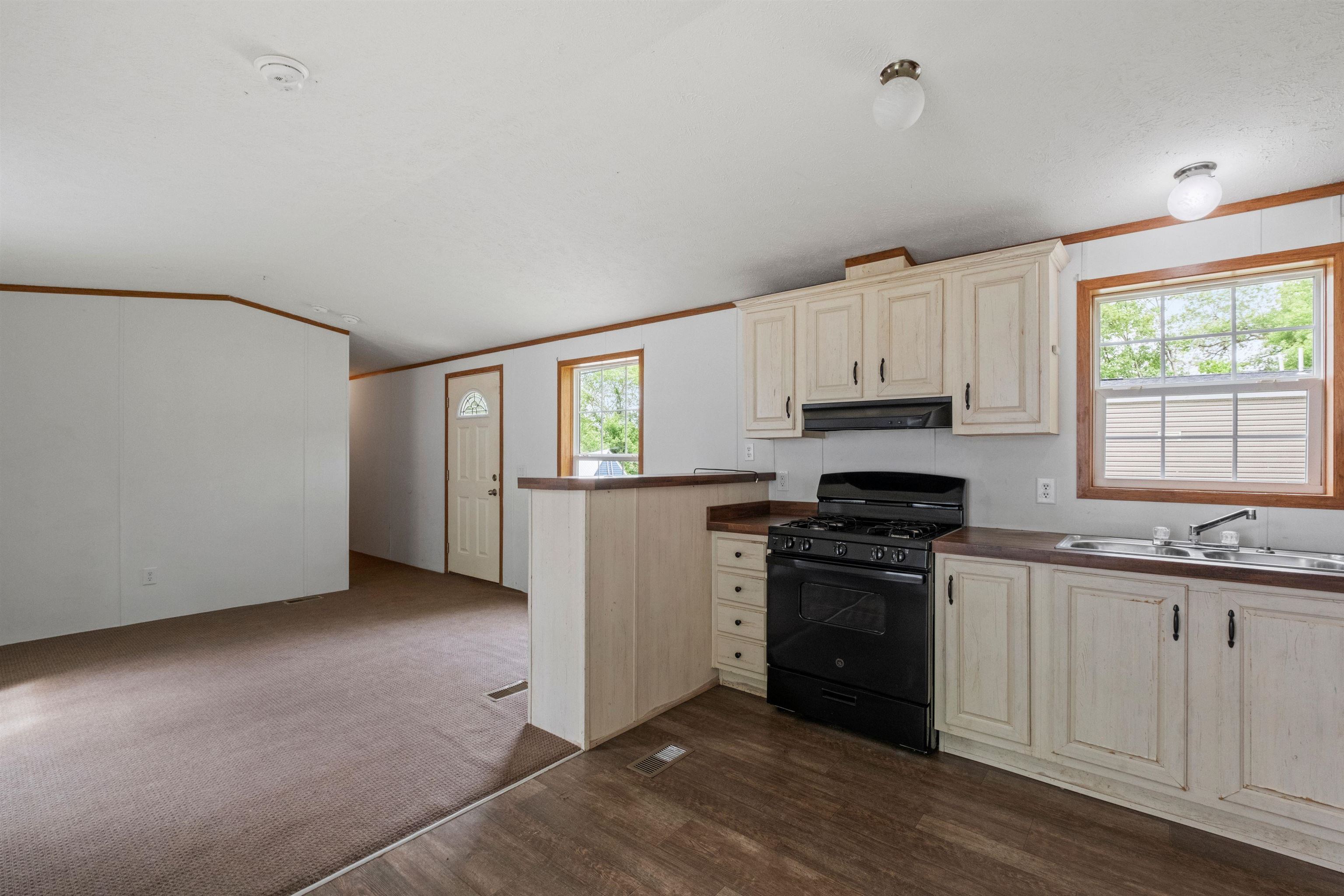 15 Trailer Park Road Haverhill, NH 03785 - Photo 9 of 37