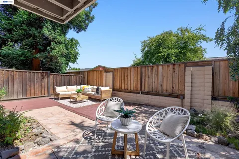 $729,000 | 108 Summerwood Place, Concord, CA 94518