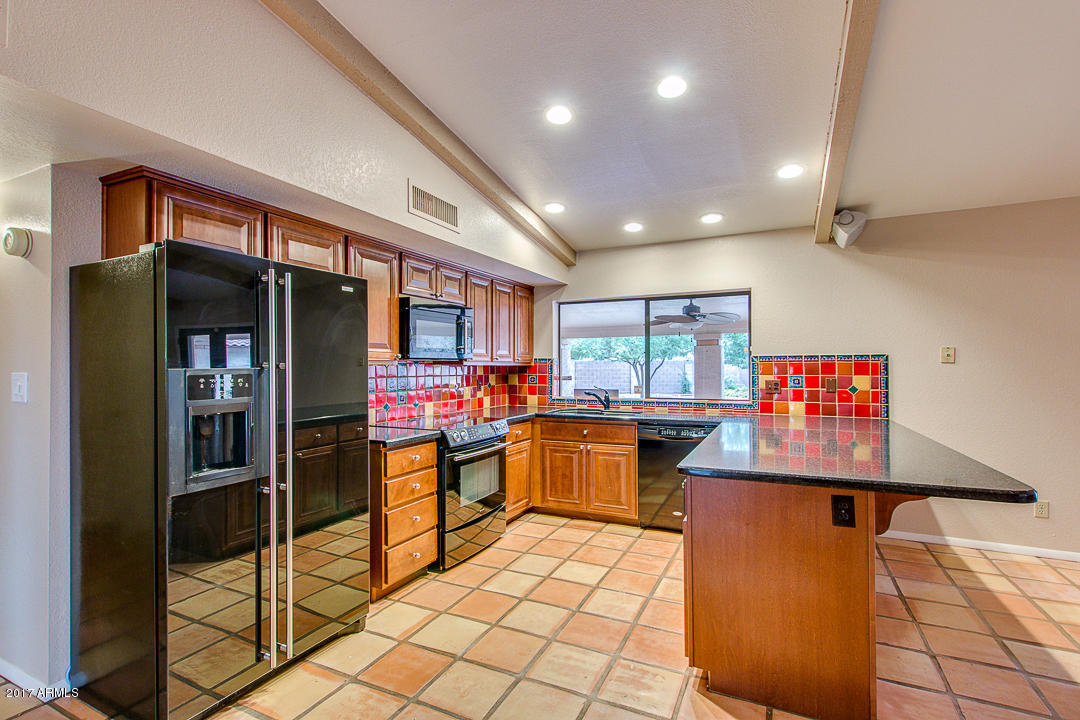 7702 South Terrace Road Tempe, AZ 85284 - Photo 8 of 19 17-Terrace