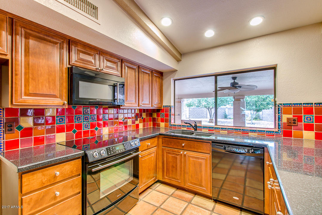 7702 South Terrace Road Tempe, AZ 85284 - Photo 9 of 19 21-Terrace