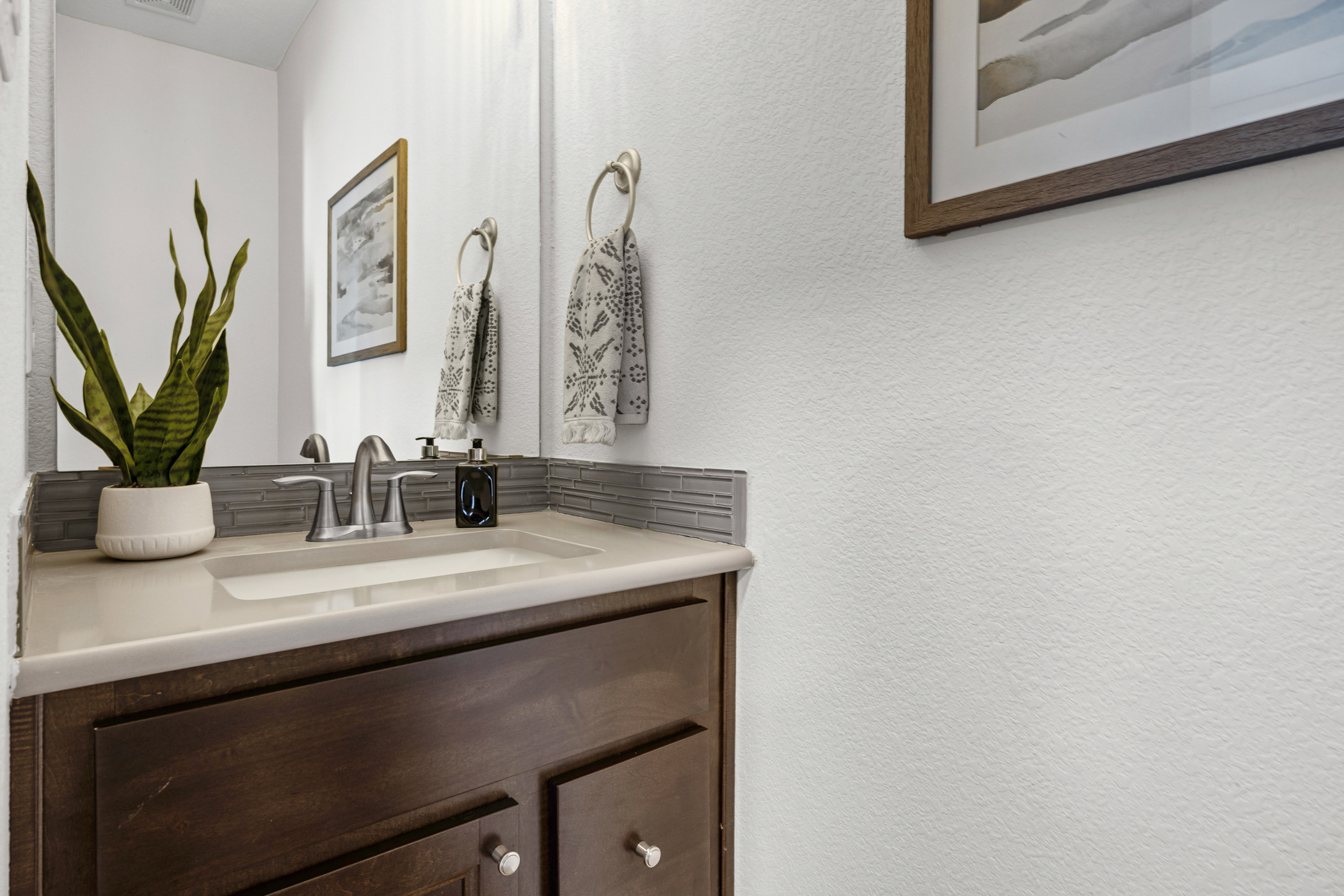 1112 Highknoll Lane Georgetown, TX 78628 - Photo 29 of 40 Bathroom on level 4