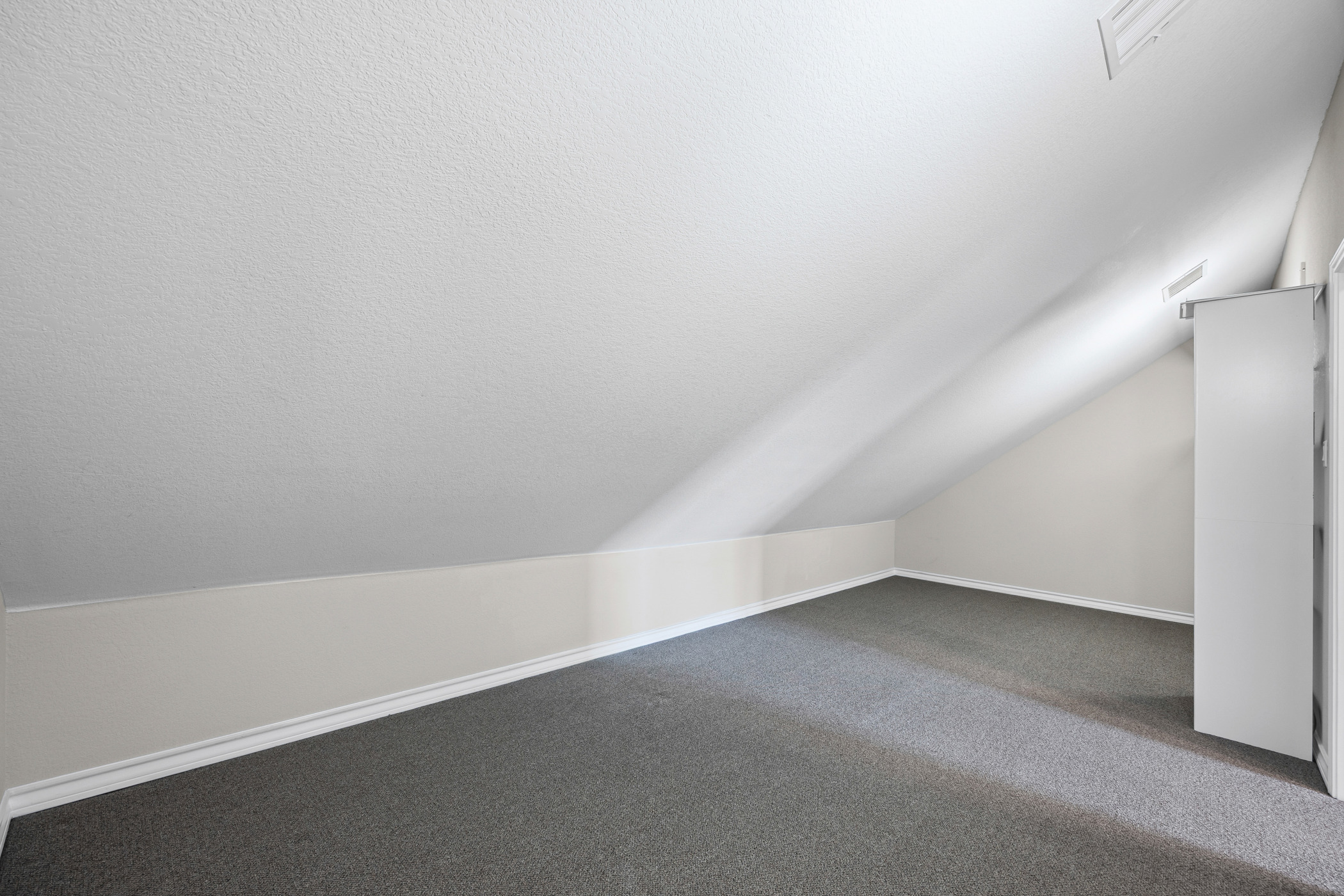 1112 Highknoll Lane Georgetown, TX 78628 - Photo 30 of 40 Walk-in bonus space—ideal for storage, hobbies, or a game area