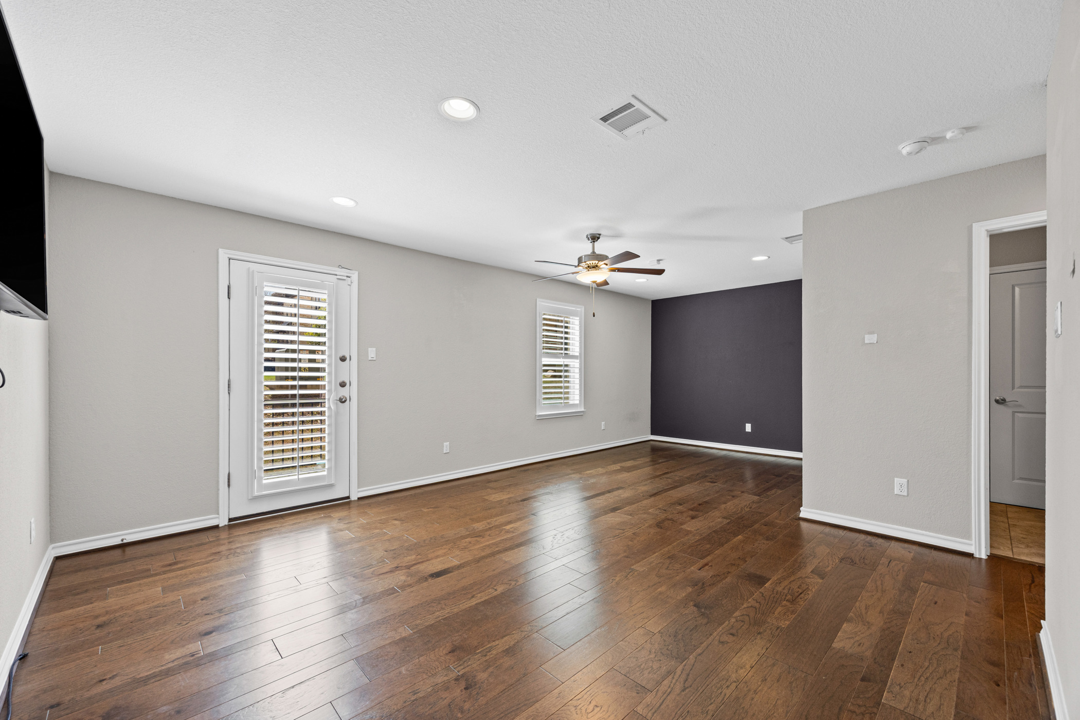 1112 Highknoll Lane Georgetown, TX 78628 - Photo 35 of 40 First-floor flex space with hardwood floors and plenty of room for multiple uses