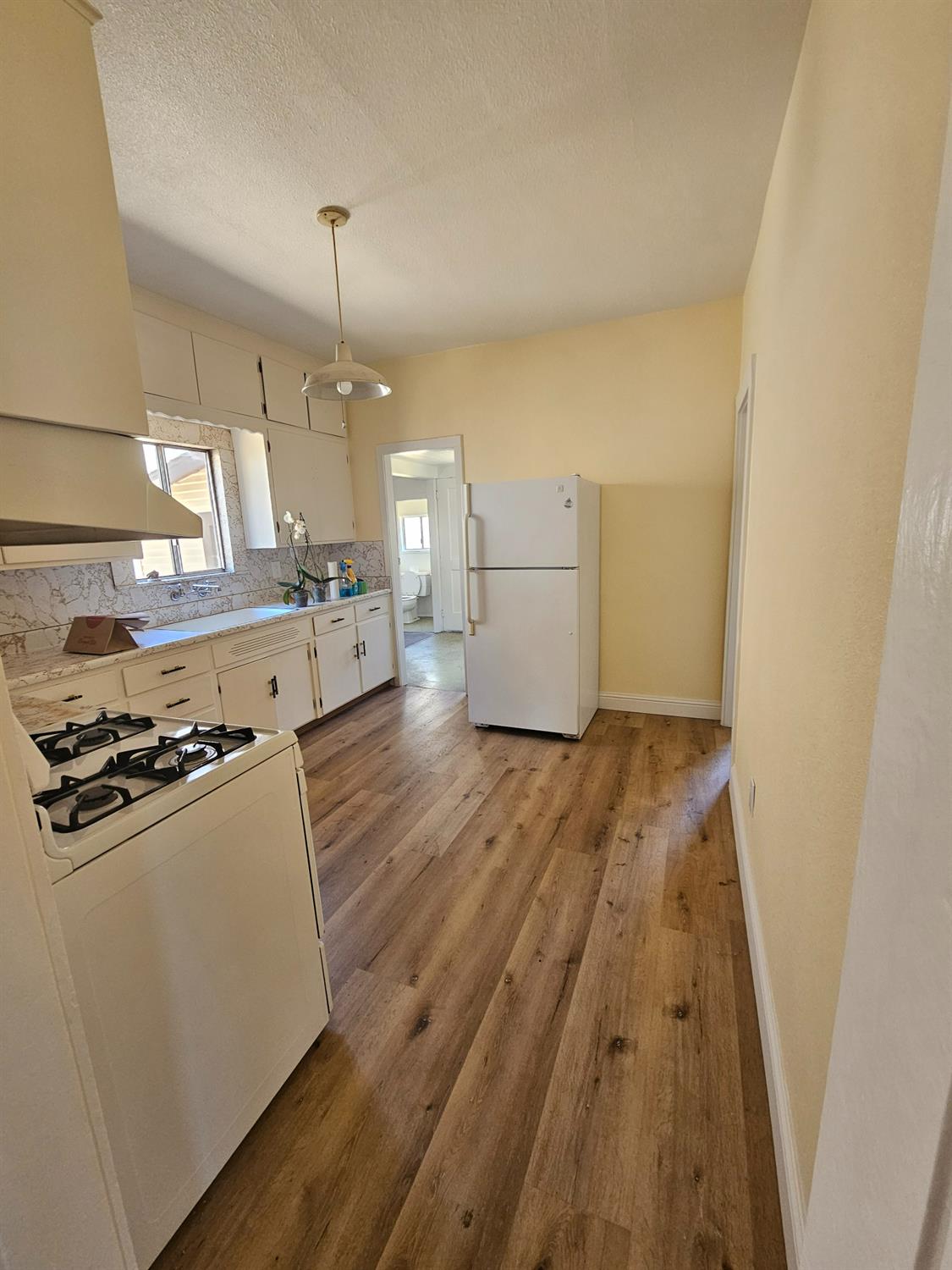 718 6th Street Modesto, CA 95354 - Photo 7 of 54