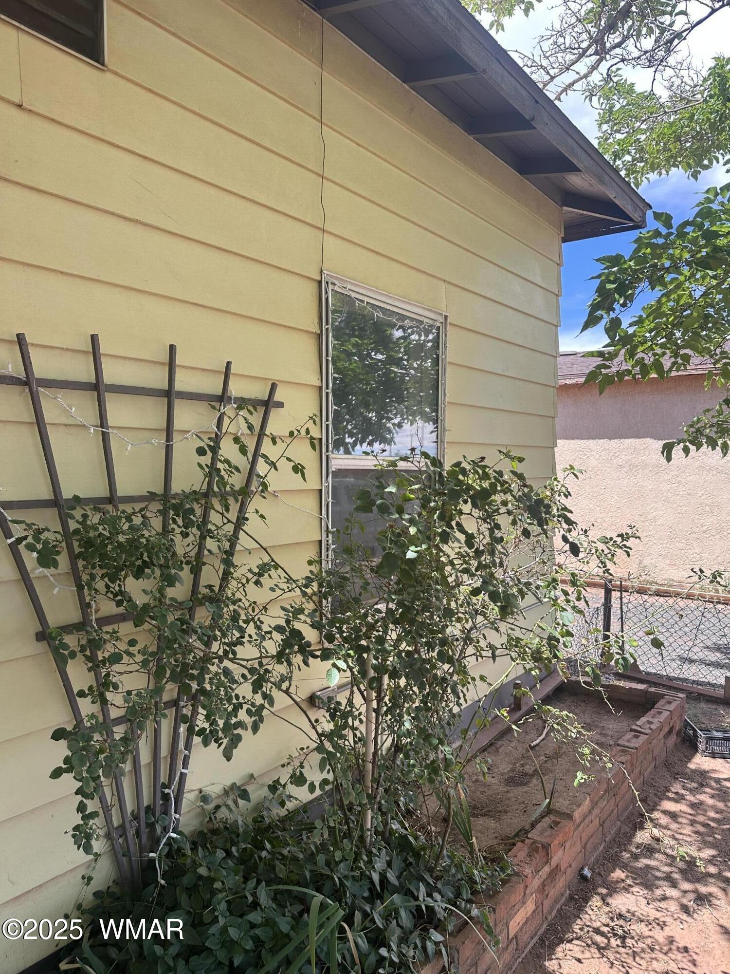 1111 West 3rd Street Winslow, AZ 86047 - Photo 2 of 3 IMG_0717
