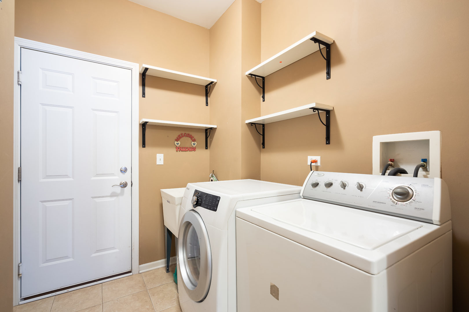14 Winthrop New Road Sugar Grove, IL 60554 - Photo 20 of 25 a utility room with dryer and washer