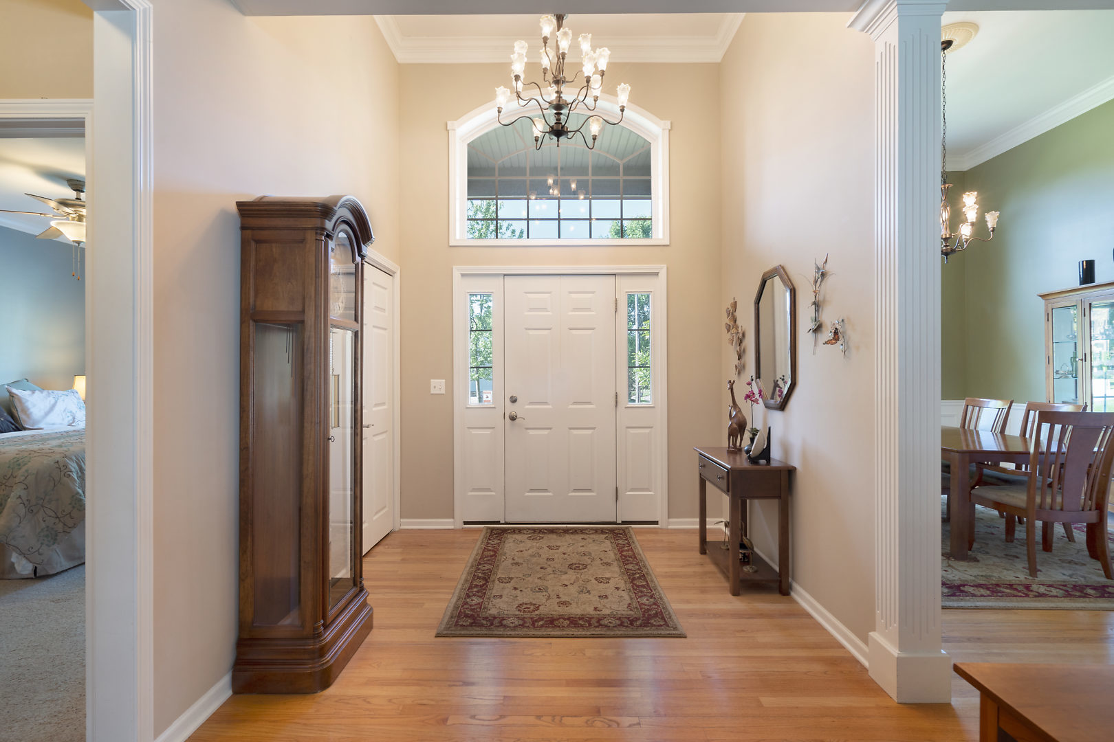 14 Winthrop New Road Sugar Grove, IL 60554 - Photo 3 of 25 a view of entryway with livingroom