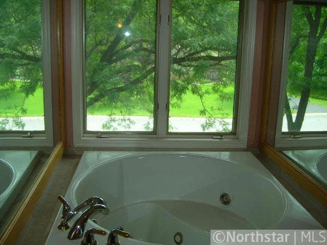8608 Sandro Road Bloomington, MN 55438 - Photo 13 of 18