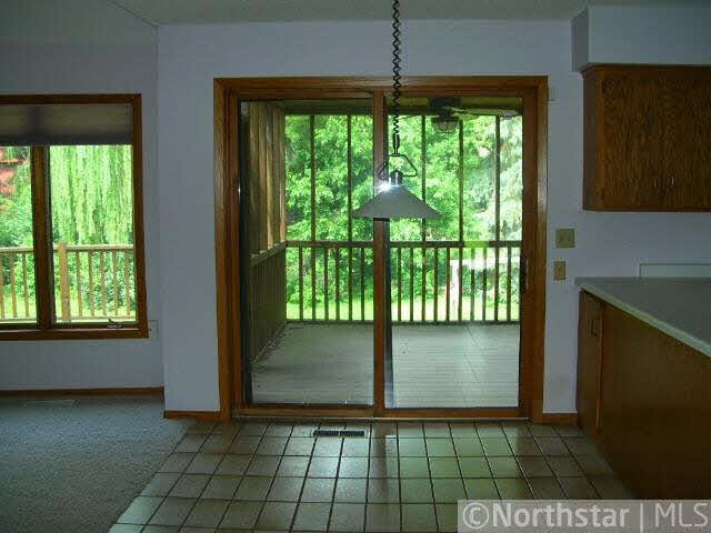 8608 Sandro Road Bloomington, MN 55438 - Photo 7 of 18