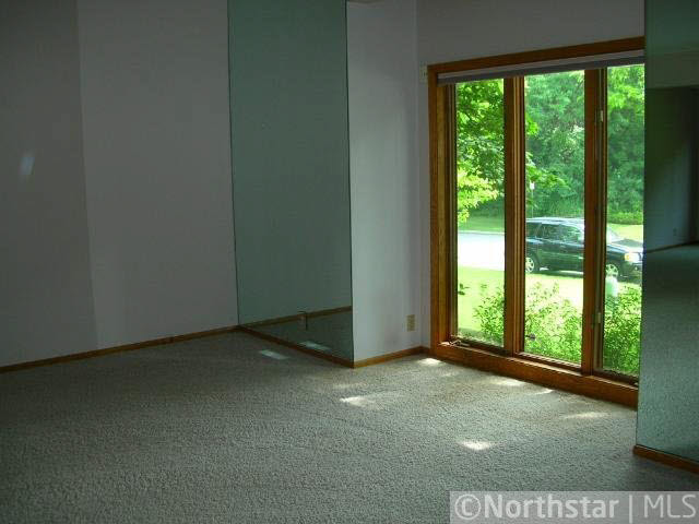 8608 Sandro Road Bloomington, MN 55438 - Photo 9 of 18