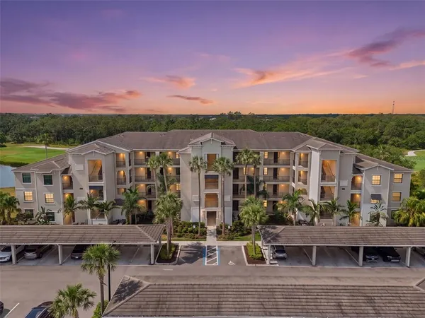 $300,000 | 17510 Gawthrop Drive, Unit 302, Bradenton, FL 34211