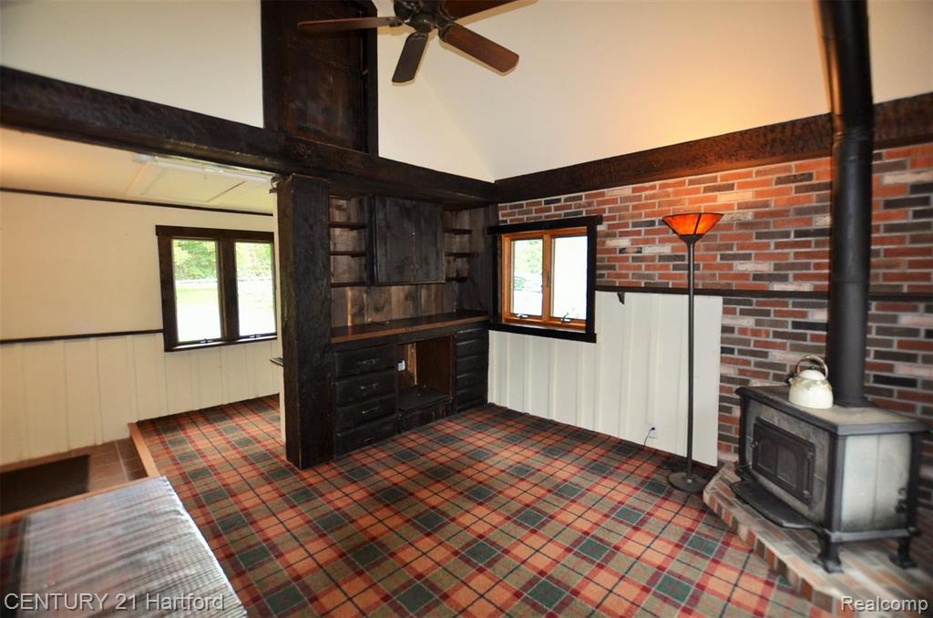 31395 West Nine Mile Road Farmington Hills, MI 48336 - Photo 6 of 40