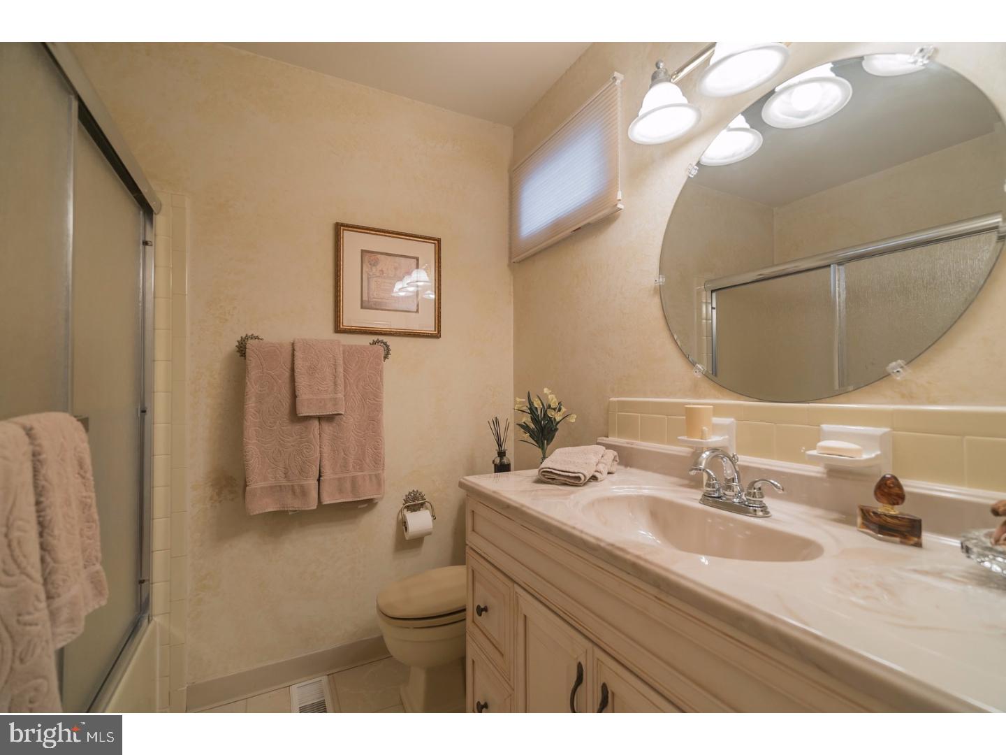 712 Warwick Road Fairless Hills, PA 19030 - Photo 17 of 25 Gallery Image 17