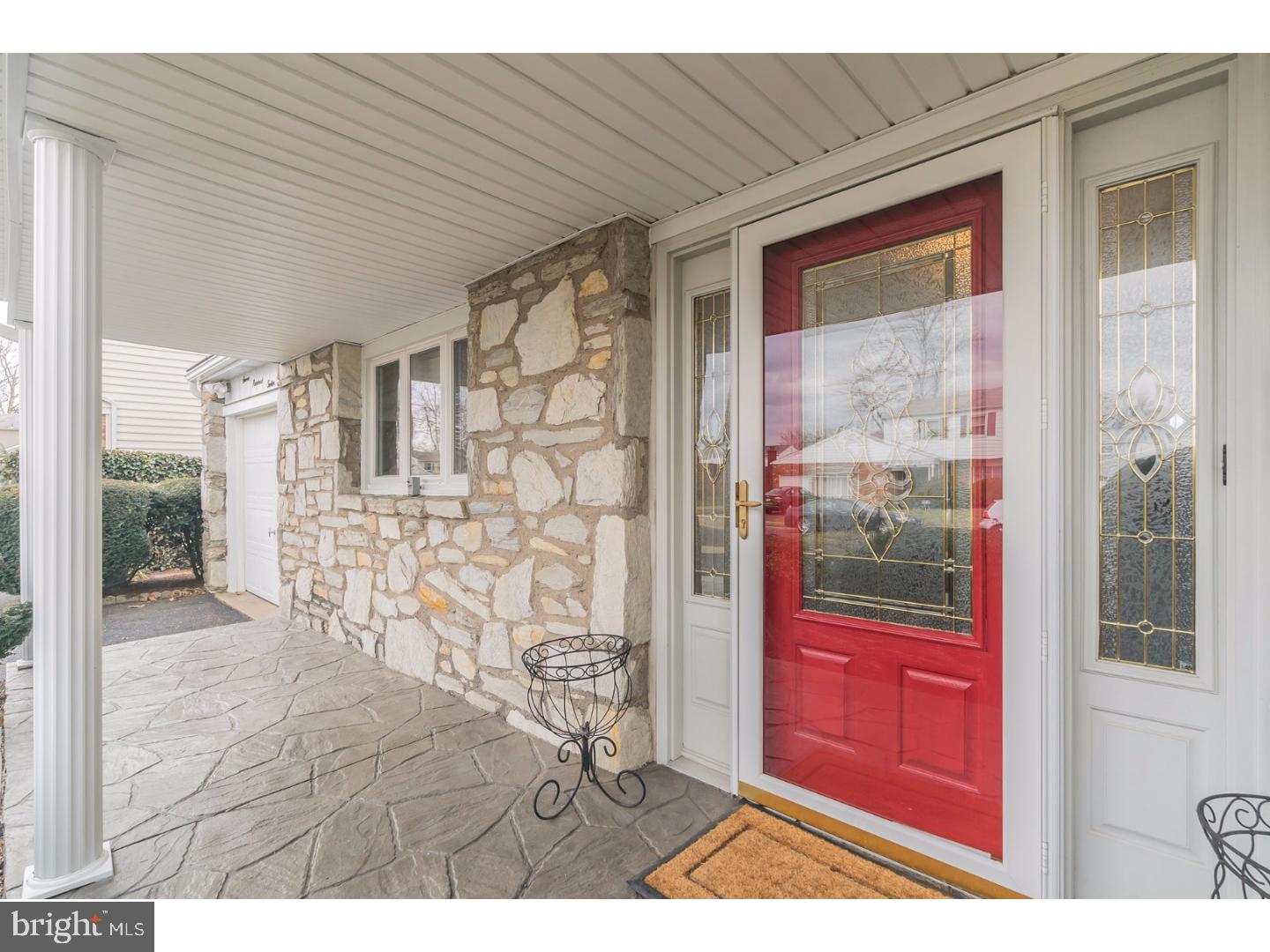 712 Warwick Road Fairless Hills, PA 19030 - Photo 2 of 25 Gallery Image 2