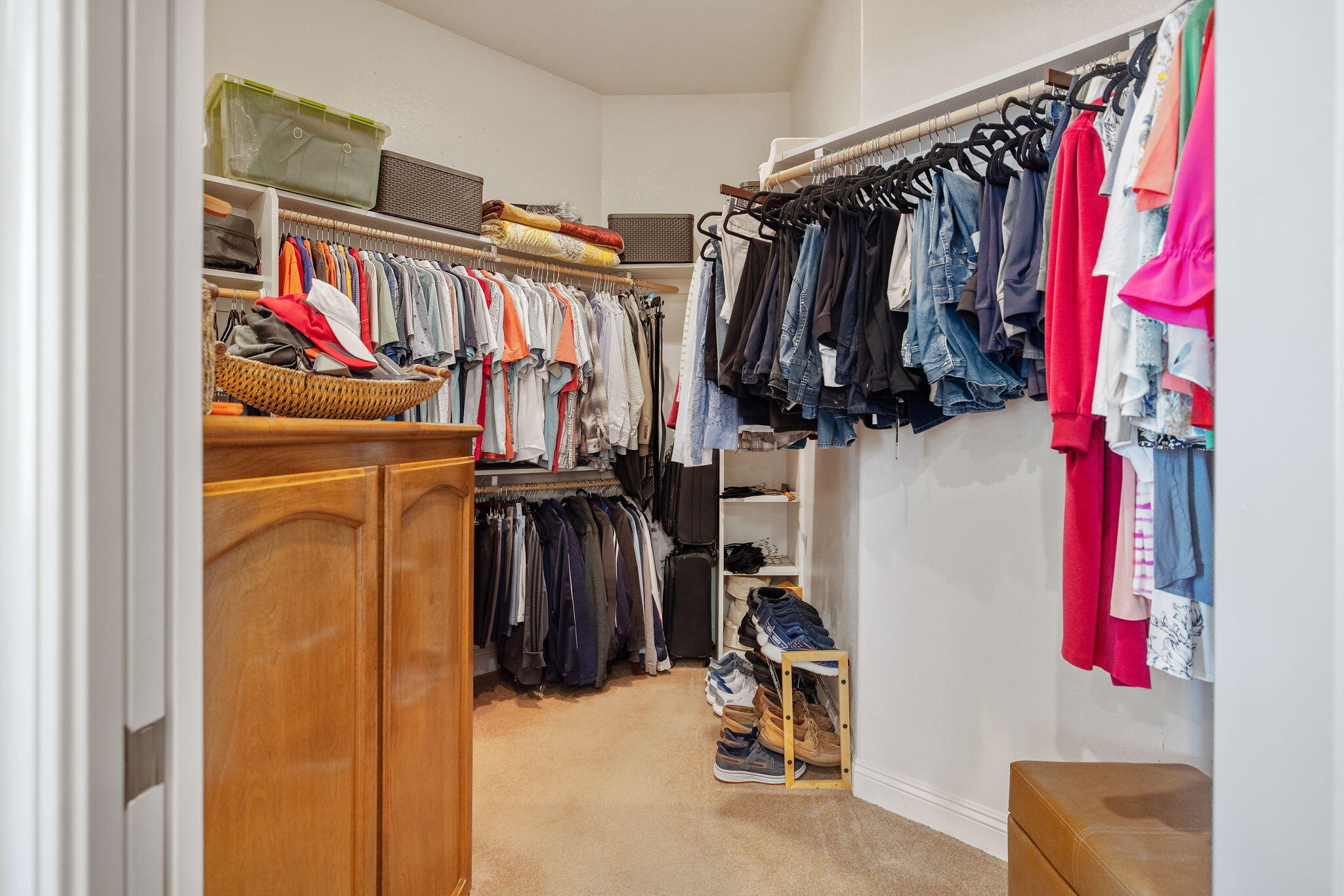 760 St James Court Exeter, CA 93221 - Photo 36 of 77 Master closet