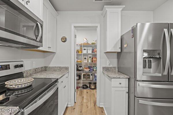 238 Poppleton Drive Hampstead, NC 28443 - Photo 31 of 45 m_31_kitchen