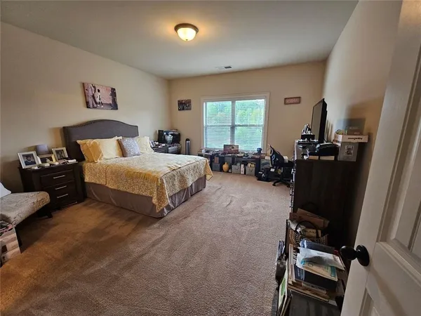 $550,000 | 600 Stonebranch Drive, Loganville, GA 30052