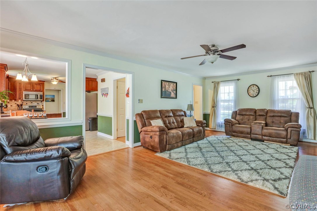 13400 Lady Ashley Road Midlothian, VA 23114 - Photo 4 of 31 a living room with furniture