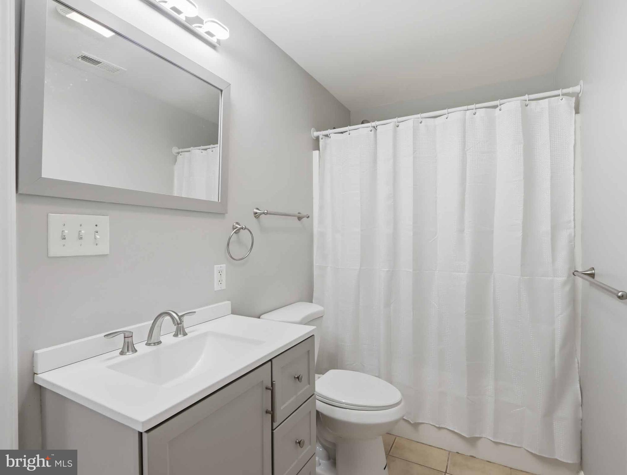 8147 Hog Neck Road Pasadena, MD 21122 - Photo 8 of 15