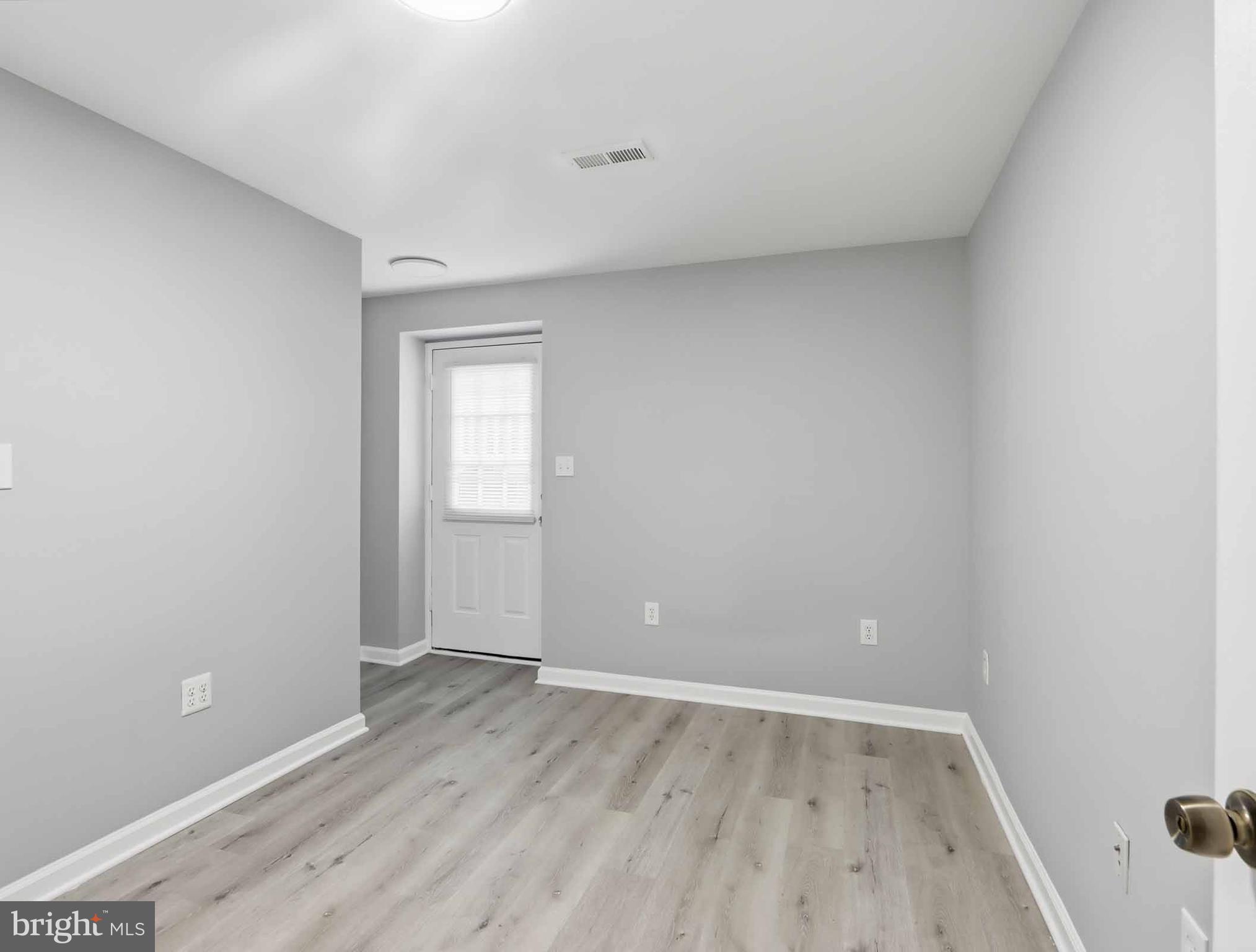 8147 Hog Neck Road Pasadena, MD 21122 - Photo 10 of 15