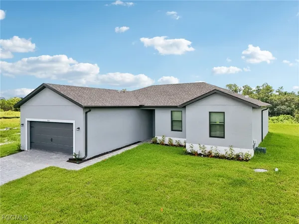 $510,900 | 923 Admiral Bull Halsey Avenue, LaBelle, FL 33935