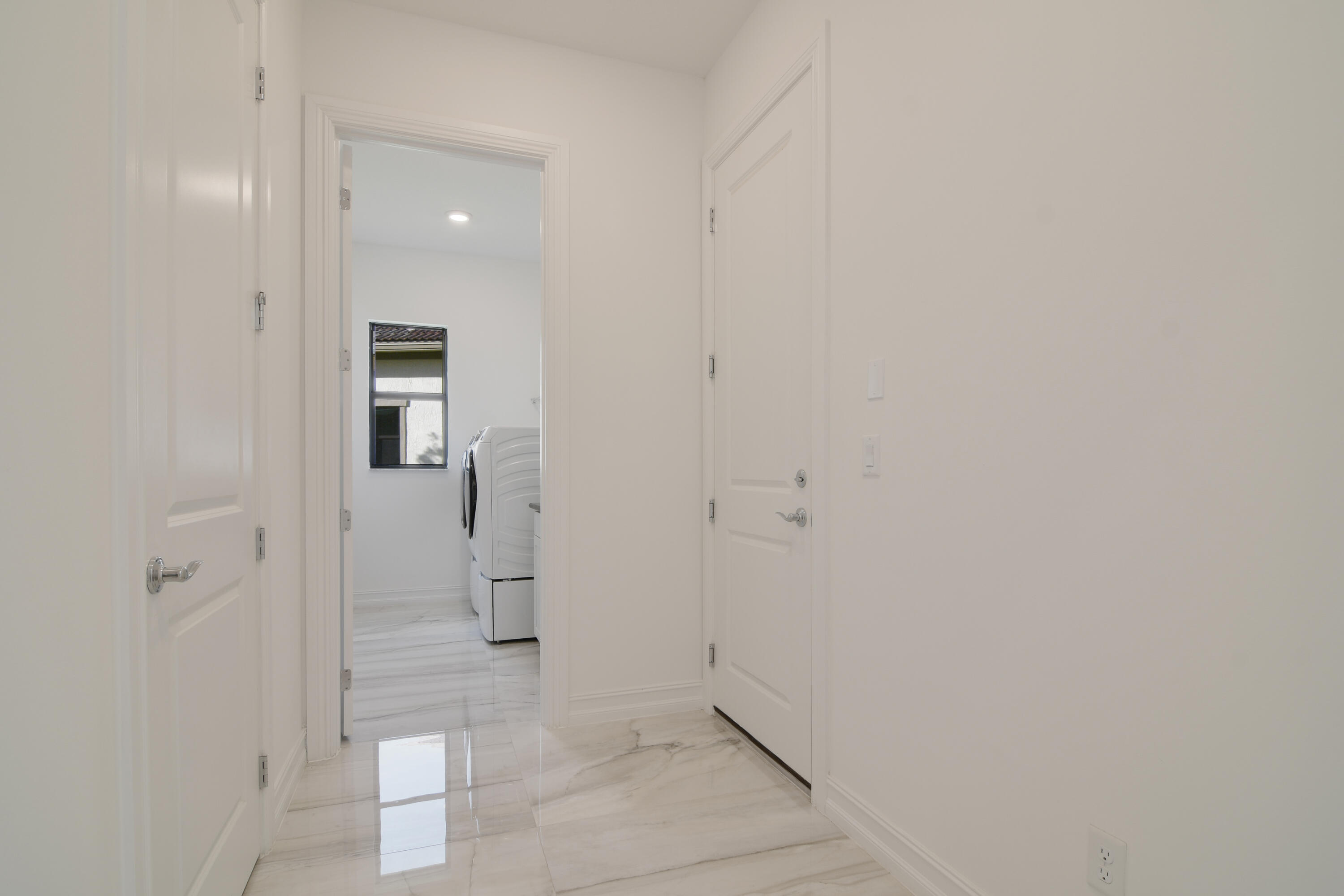 8827 Leon Circle, Unit 286 Parkland, FL 33076 - Photo 32 of 34 a view of an empty room