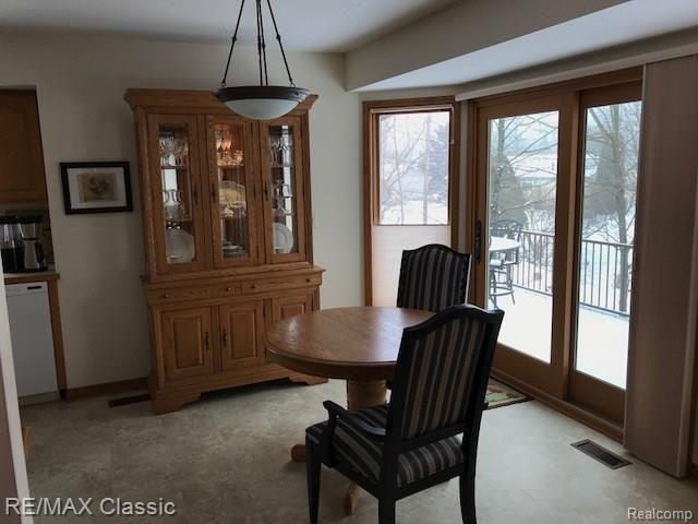 40906 Village Wood Road Novi, MI 48375 - Photo 14 of 28 IMG_6509.jpg