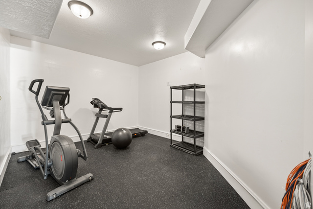 1205 North Elk Rdg Lane, Unit 202 Alpine, UT 84004 - Photo 44 of 88 Dedicated fitness area featuring durable rubber flooring, recessed lighting, and crisp white walls