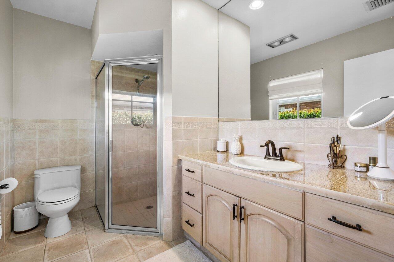 633 Tulip Tree Lane Boca Raton, FL 33486 - Photo 21 of 29 Primary bathroom