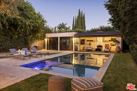 $2,699,000 | 6258 Warner Drive, Los Angeles, CA 90048