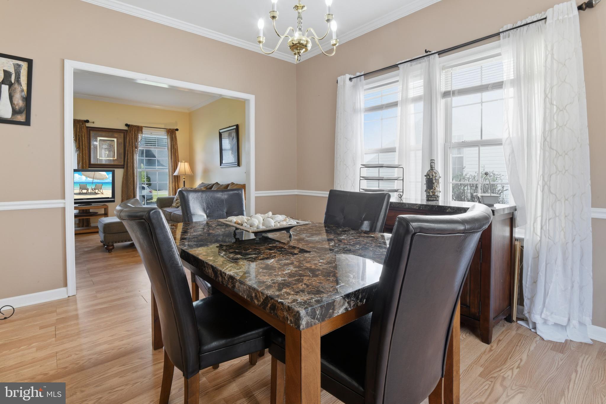 800 Aztec Drive Frederick, MD 21701 - Photo 8 of 29 Dining Room
