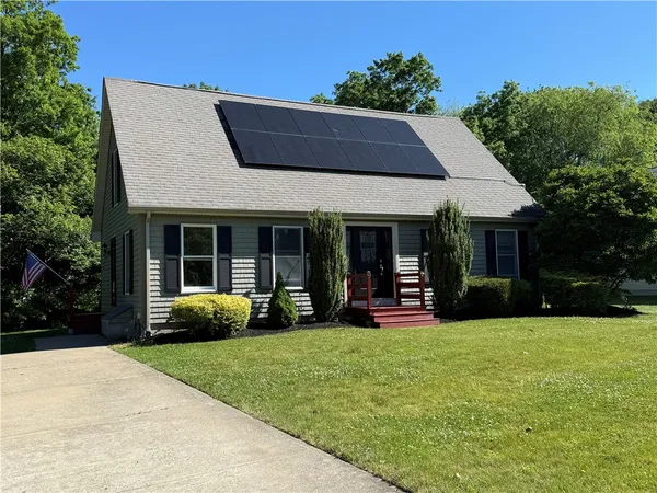 $590,000 | 9 Michael Drive, Bristol, RI 02809